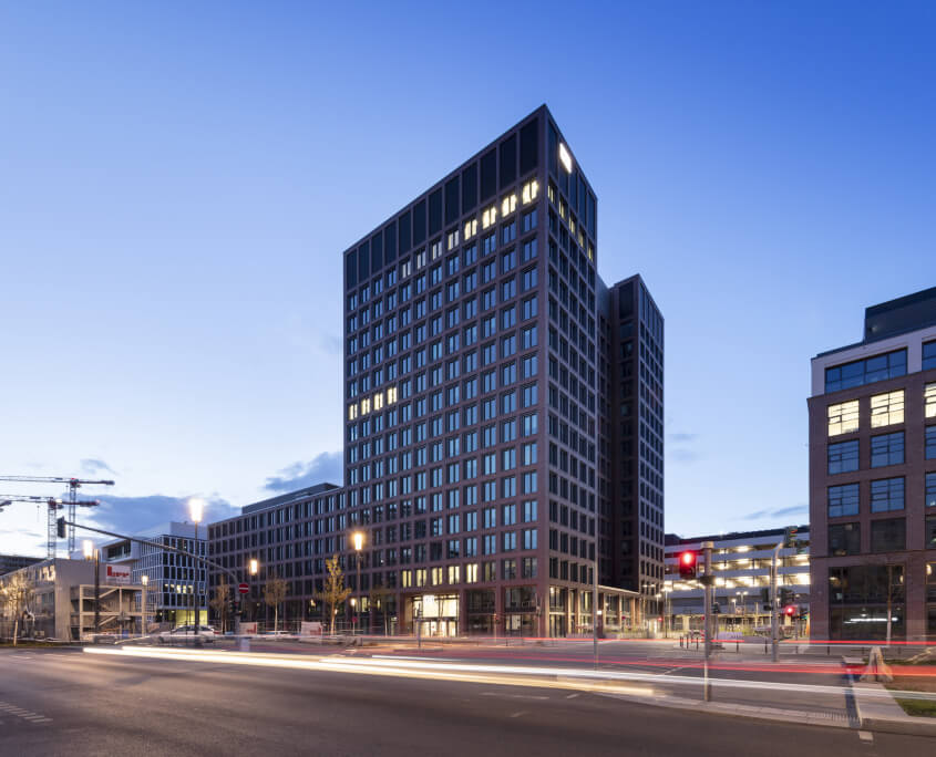 Neubau Brick und DB Tower